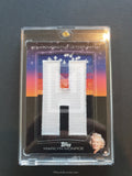 Topps American Pie 2011 Marilyn Monroe Commemorative Letter Patch Trading Card Front